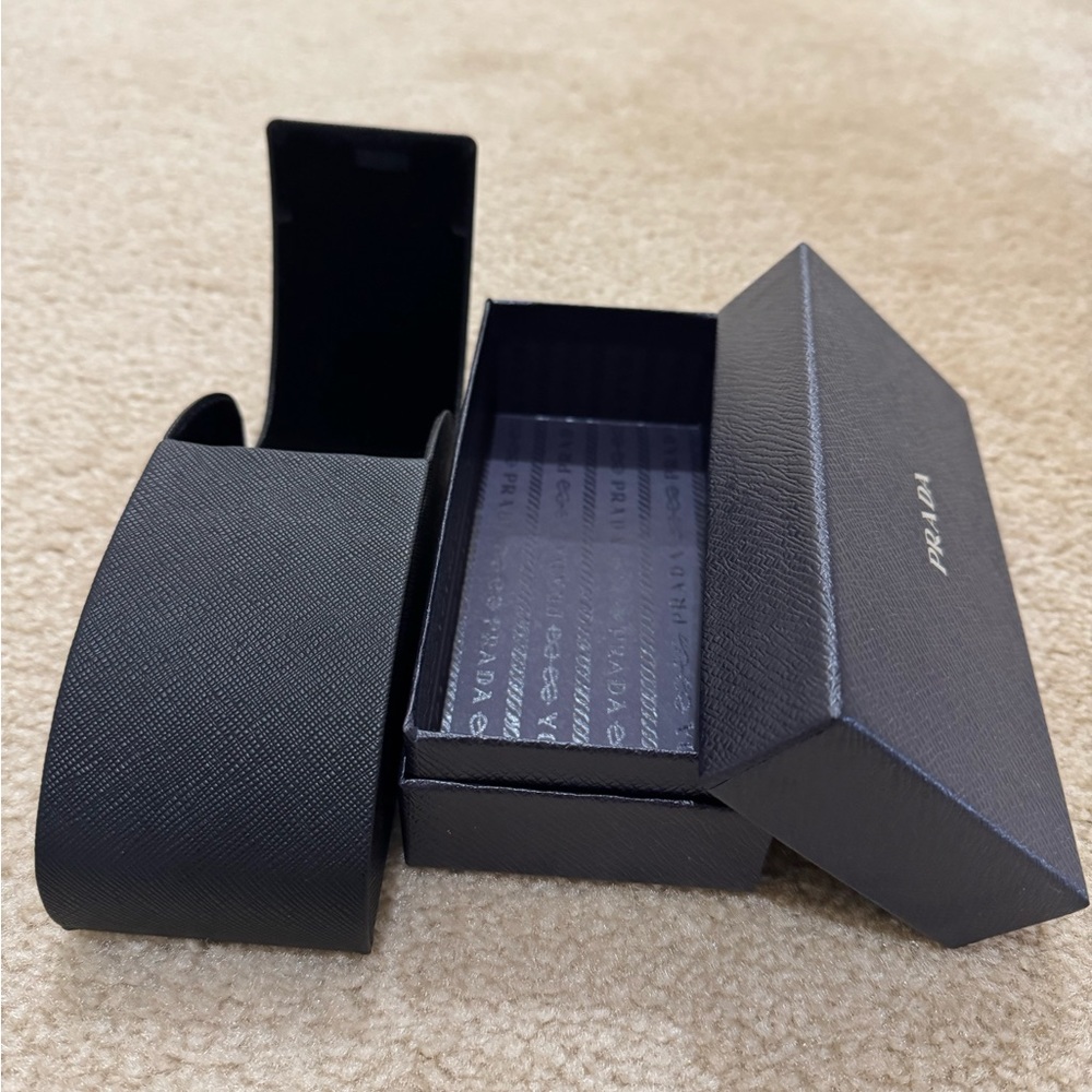 Prada women’s Black eyeglasses Box - Picture 4 of 8